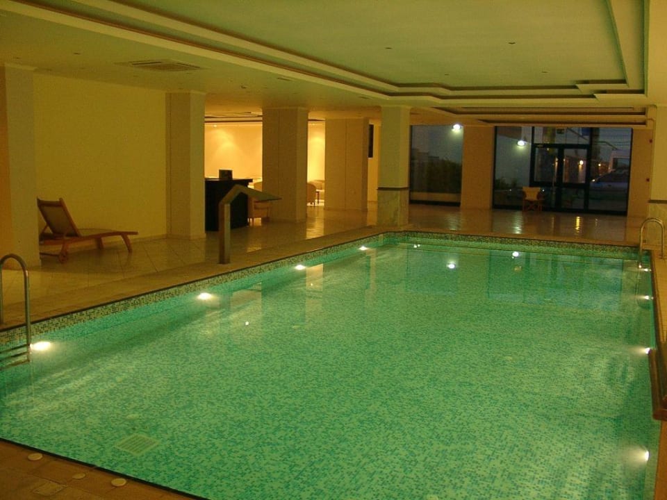 Hallenbad alltoura Club Hotel Kiotari Miraluna