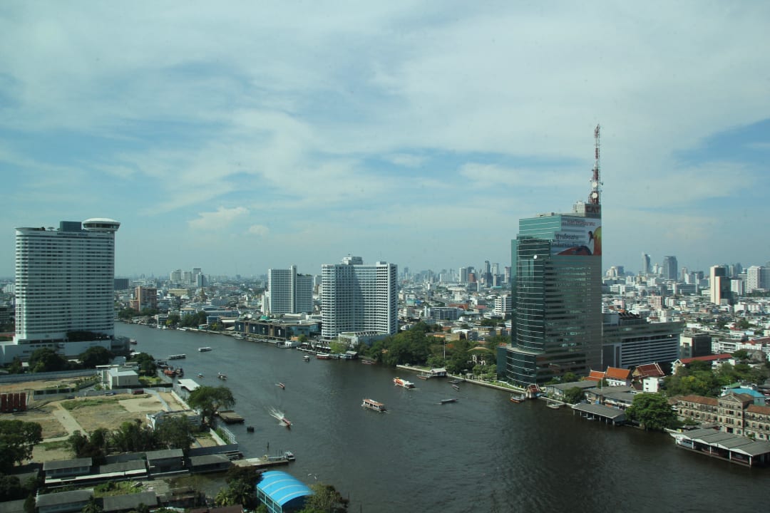 Blick aus dem Wohnzimmer Hotel The Peninsula Bangkok