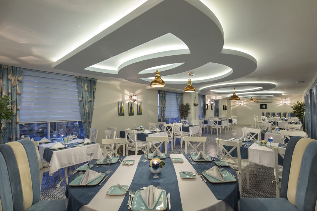 Gastro Hotel Royal Garden Beach