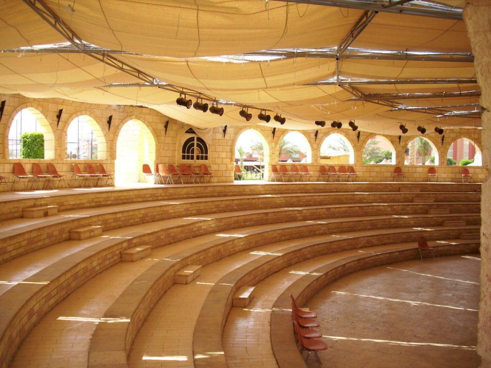 Teil des Amphitheaters beim Aqua Blue Pickalbatros Aqua Vista Resort - Hurghada