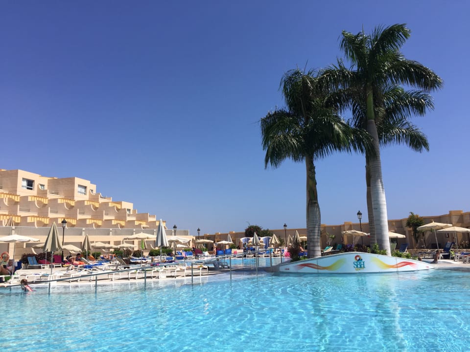 Pool SBH Monica Beach Resort