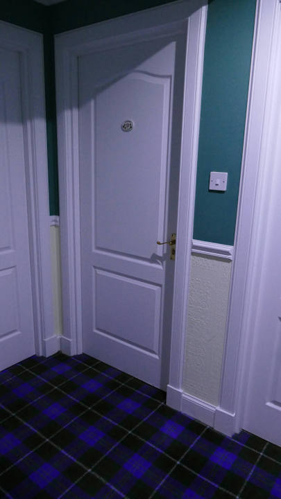 Zimmertür, Flur Hotel The Lodge - Daviot Mains