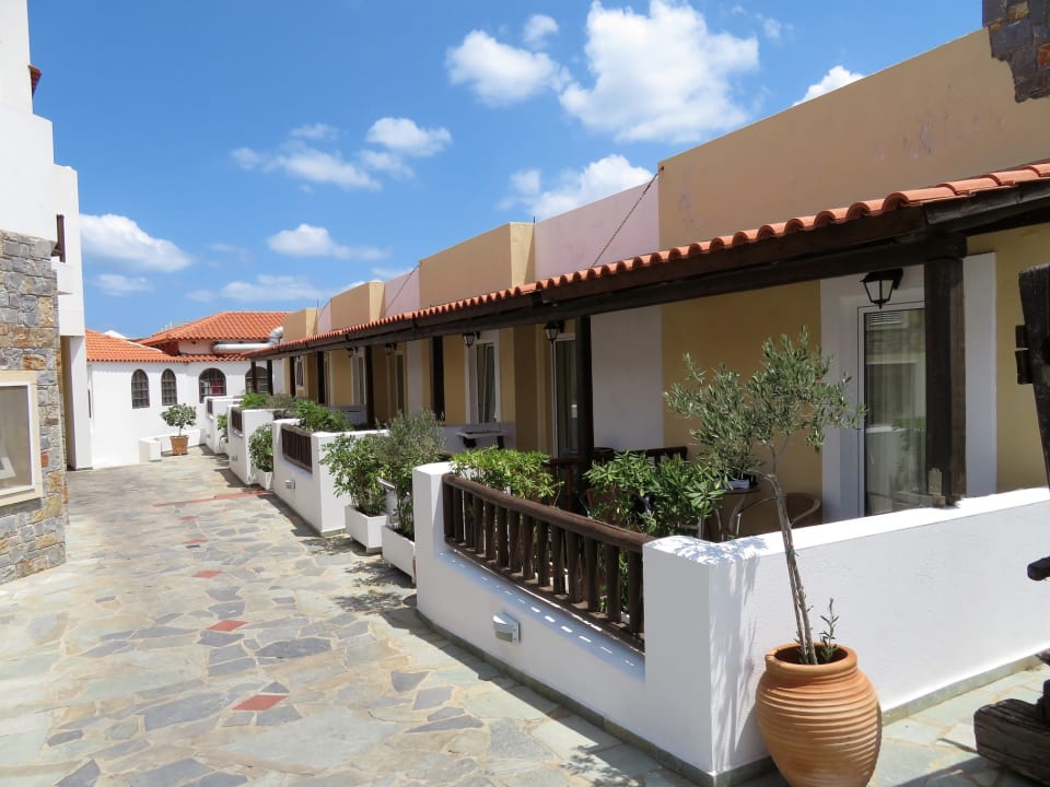 Außenansicht Alexander Beach Hotel & Village Resort