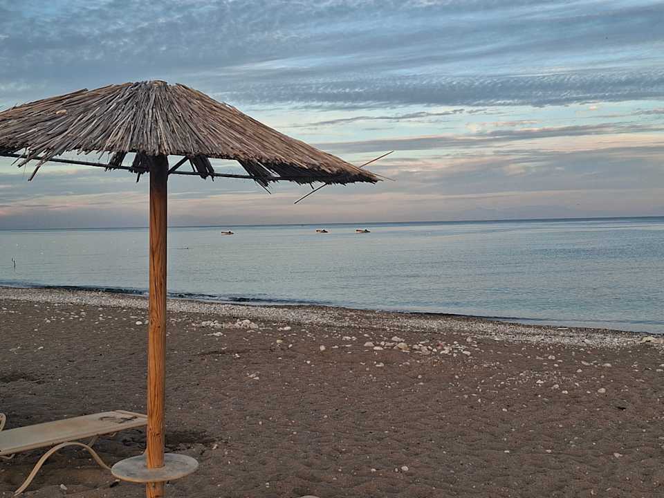 Strand Asterias Beach Resort