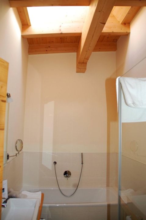 Badezimmer 1 Hotel Wiesenhof Garden Resort