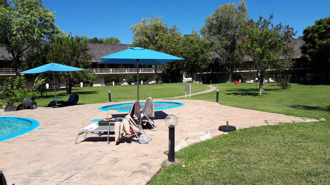 Gartenanlage A'Zambezi River Lodge