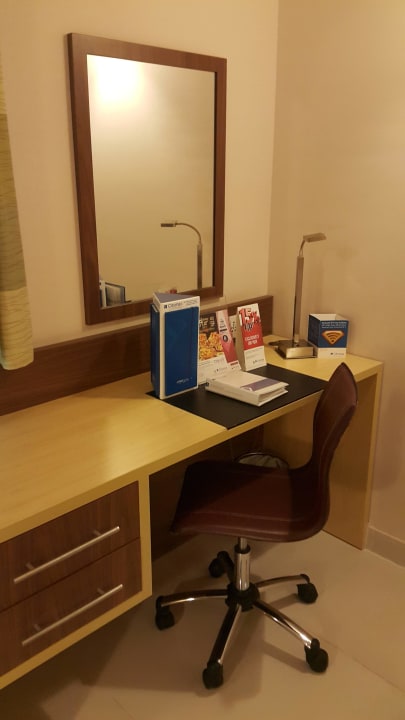 Table Citymax Hotel Bur Dubai