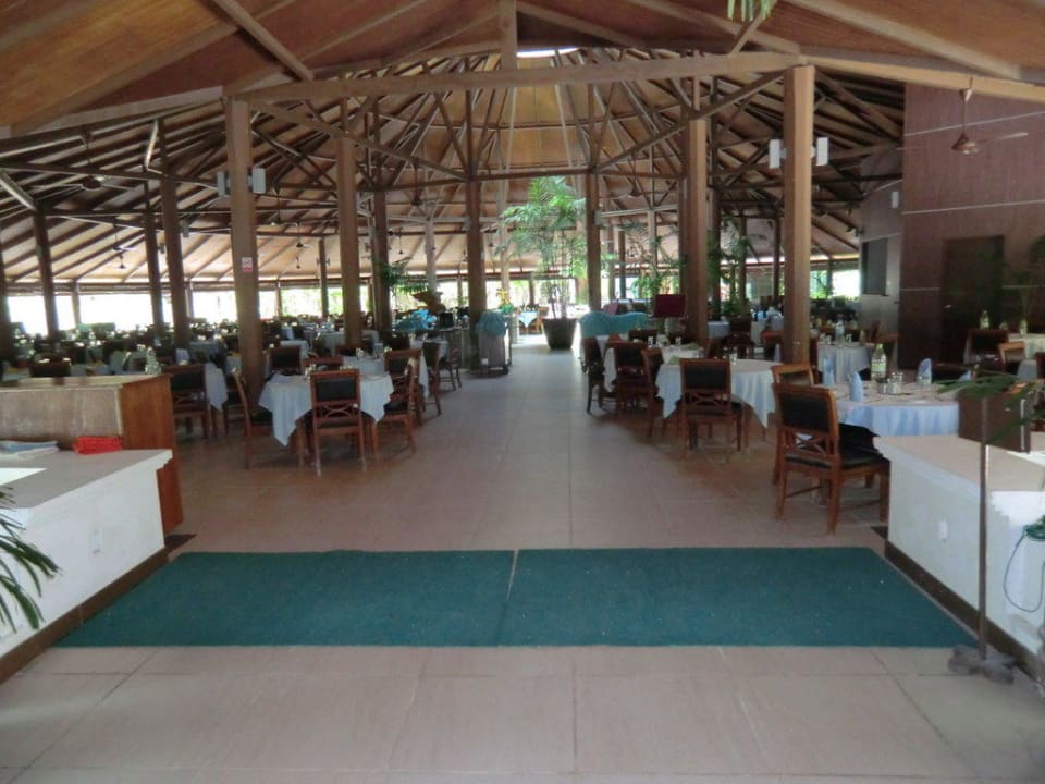 Essenssaal Embudu Village