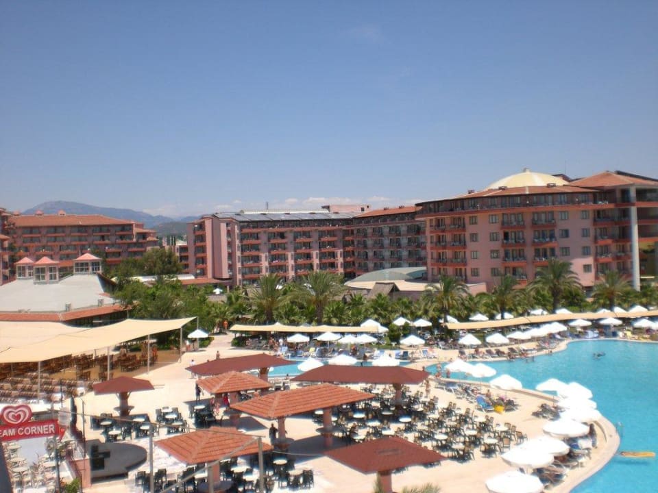 Hotel von hinten Selge Beach Resort