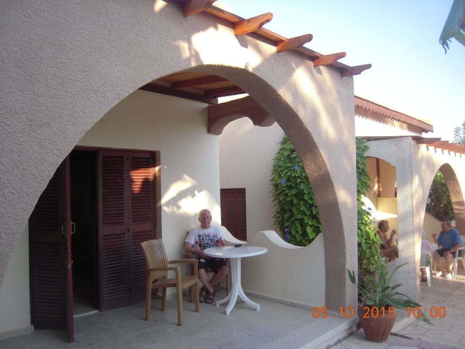 Вход в бунгало Bungalows Five Fingers