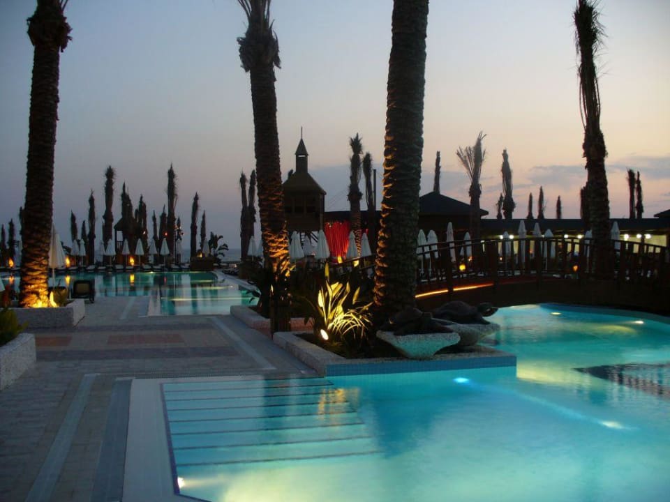 Pool abends Sunis Kumköy Beach Resort Hotel & Spa