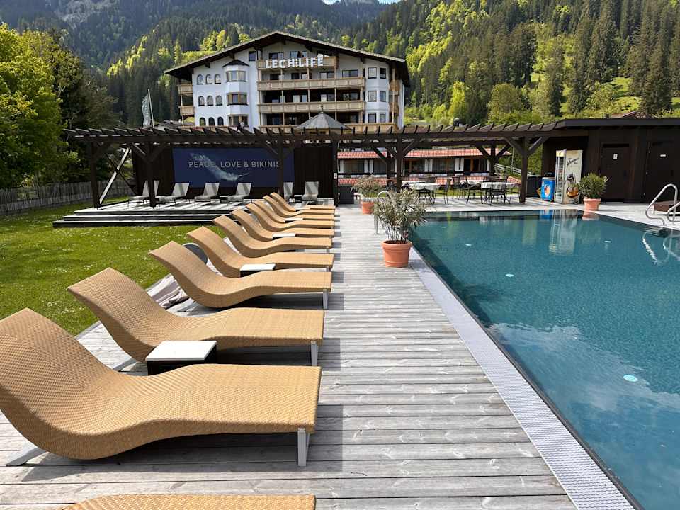Pool LechLife Travelhouse Apartments