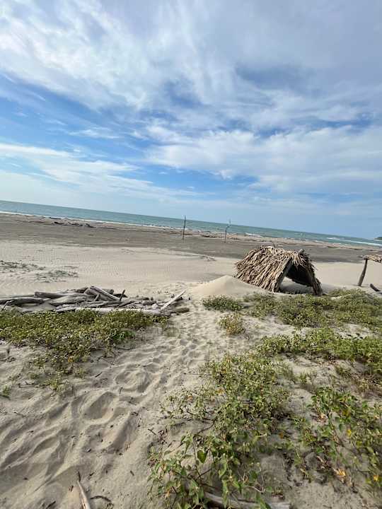 Strand Tambo Marina Eco Hostal