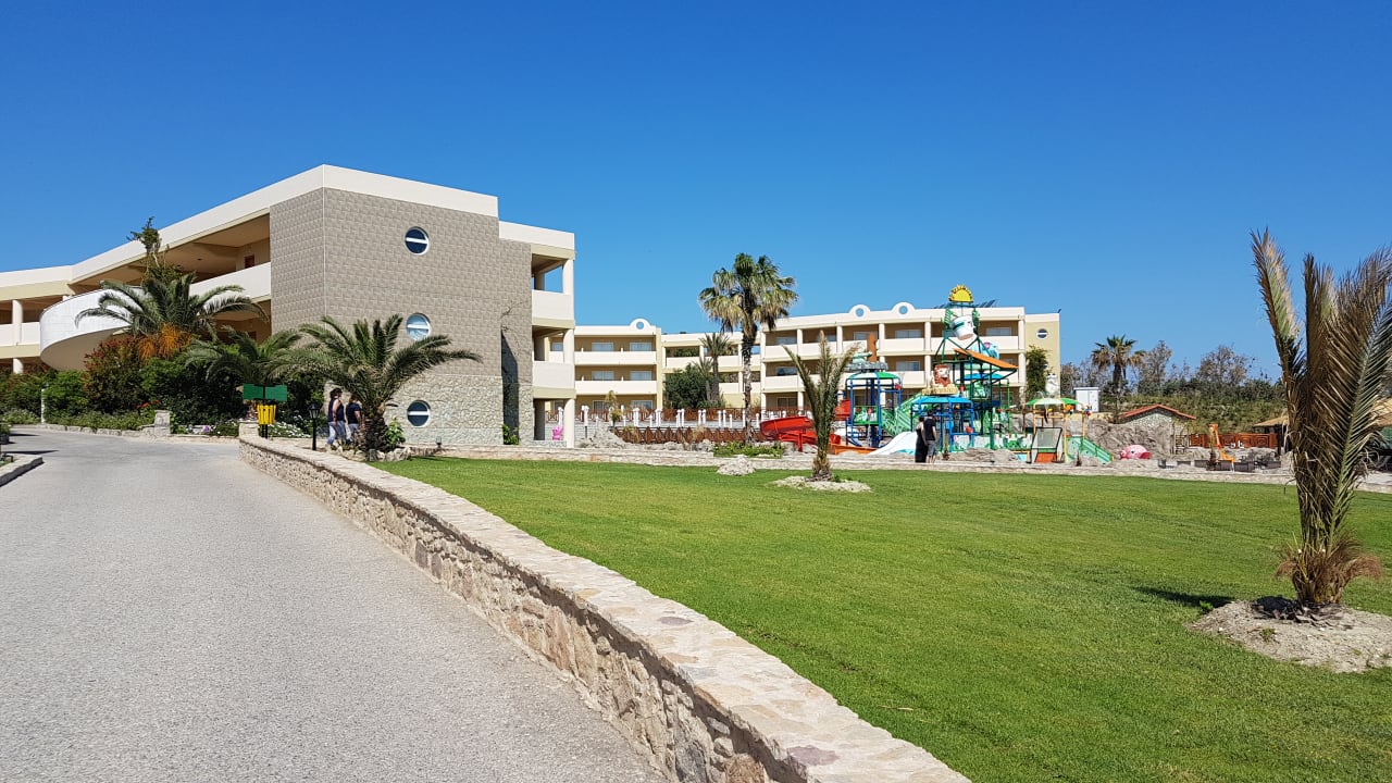 Gartenanlage Hotel Kalithea Horizon Royal