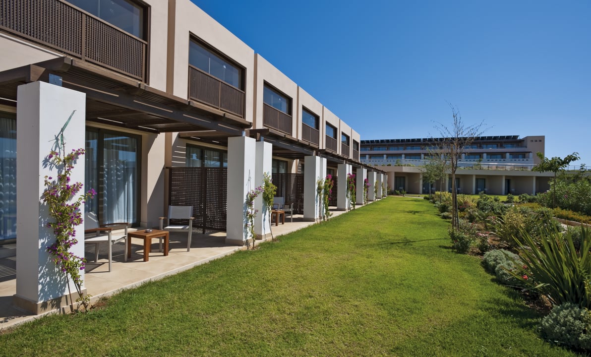 Gartenanlage Cavo Spada Luxury Sports & Leisure Resort & Spa
