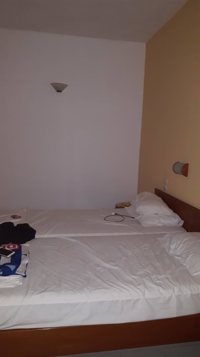 1 der zwei Schlafzimmer Hotel Kathrin Beach