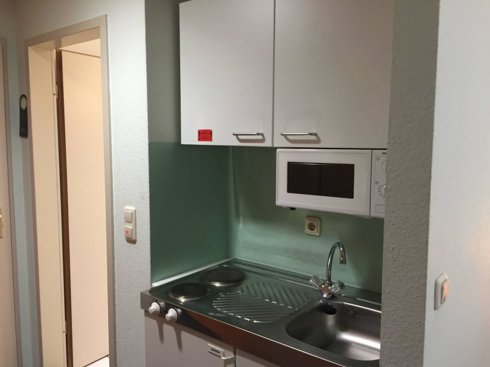 Küchenzeile - etwas verschimmelt Apart Hotel Sehnde