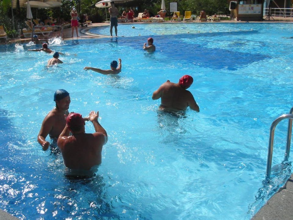 Wasserball am Pool Belek Beach Resort Hotel
