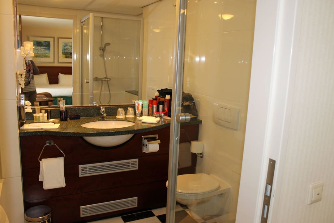 Gräumiges Bad Hotel Courtyard by Marriott Amsterdam Airport