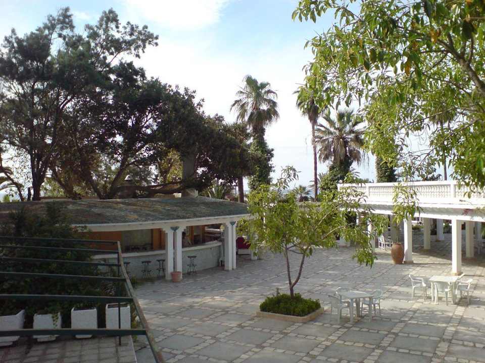 POOLBAR Movie Gate Miramar