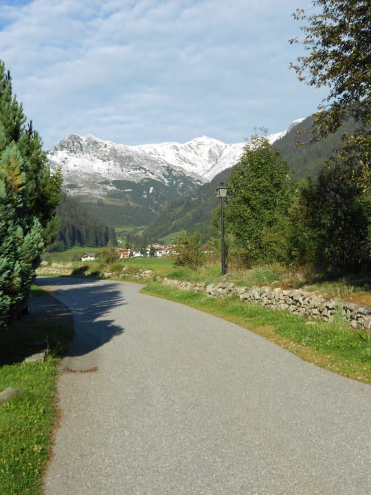 Blick Richtung Disentis Hotel Pazzola