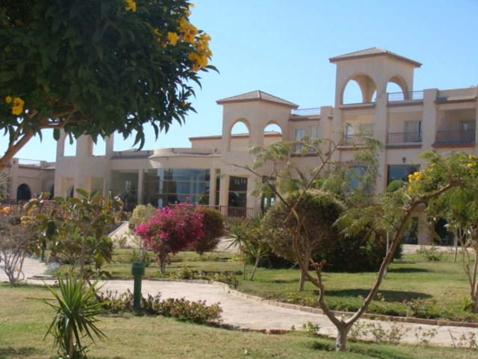 Giardini e hotel Pensée Royal Garden Beach Resort