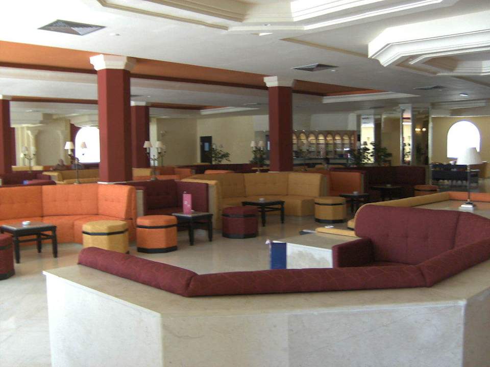 Bar Royal Lido Resort & Spa