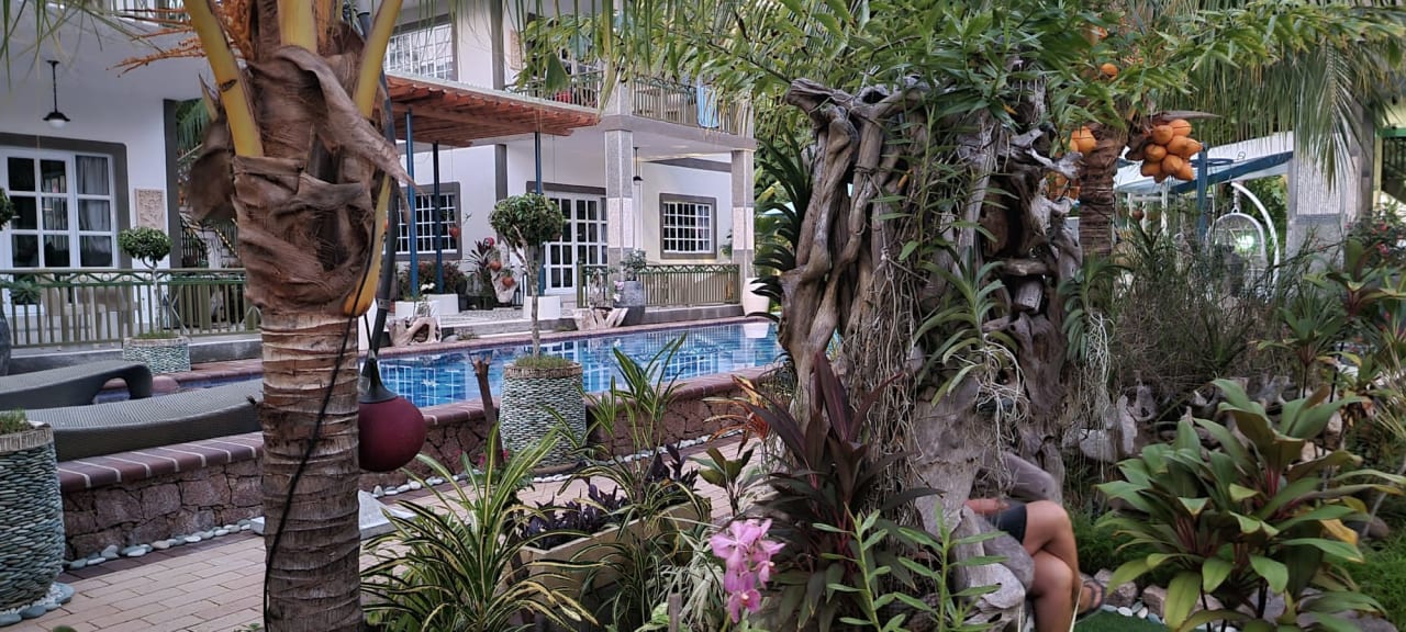 Gartenanlage Villa Charme de L'ile