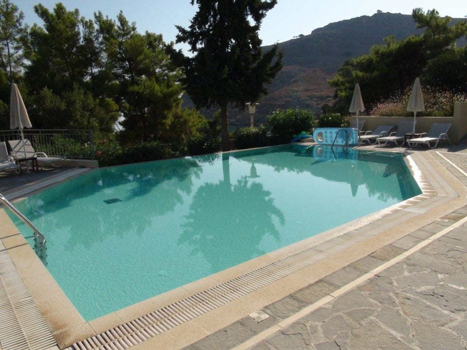 Unterer Pool (Ausgang zum Strand) Lindos Mare, Seaside Hotel
