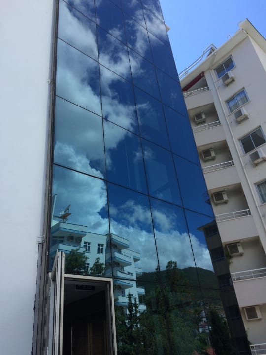 Fahrstuhl aus Glas Kleopatra Life Hotel