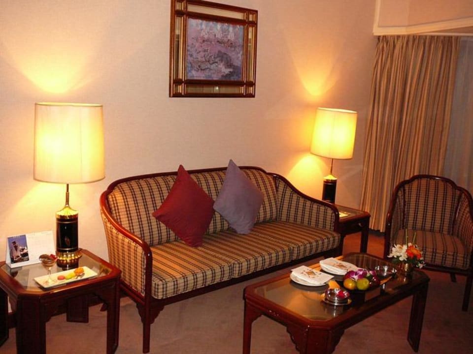 Aufenthaltsraum/Gästezimmer Centara Grand at Central Plaza Ladprao Bangkok