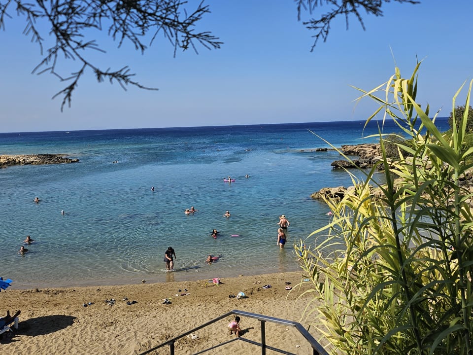 Strand Crystal Springs Beach Hotel