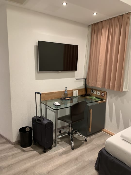 Zimmer Hotel in Laisen