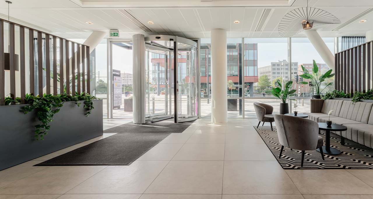 Lobby PLAZA Premium Almere