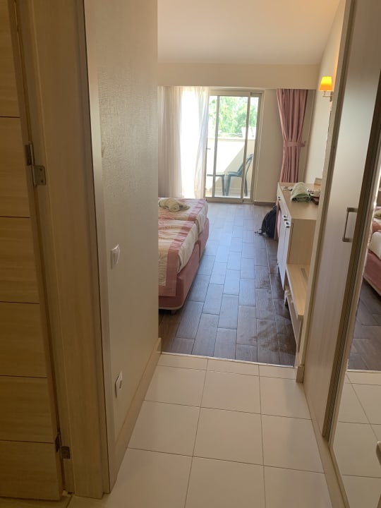 Zimmer Can Garden Resort