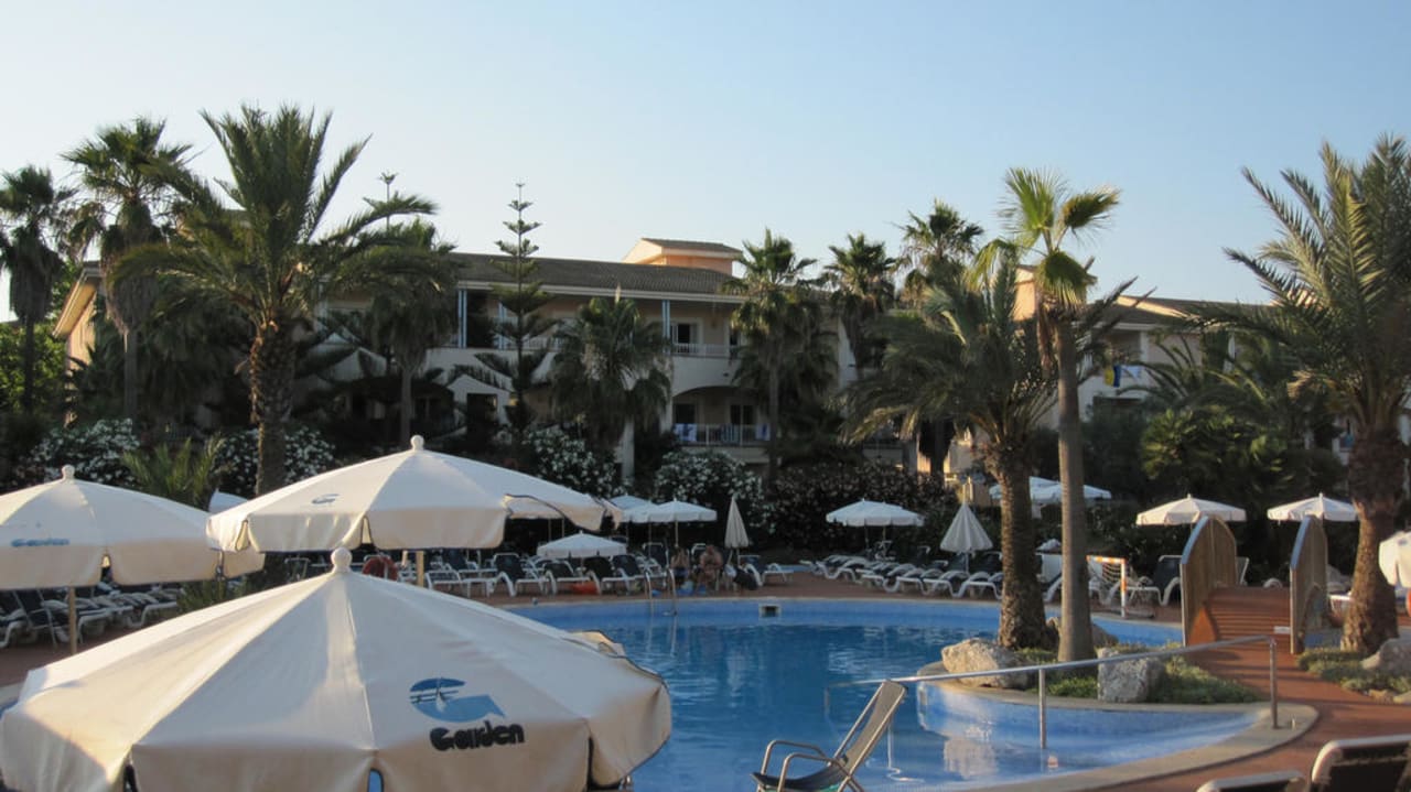 Abendstimmung am Pool Playa Garden Selection Hotel & Spa