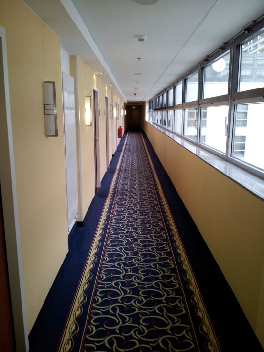 Gang Courtyard by Marriott Berlin City Center