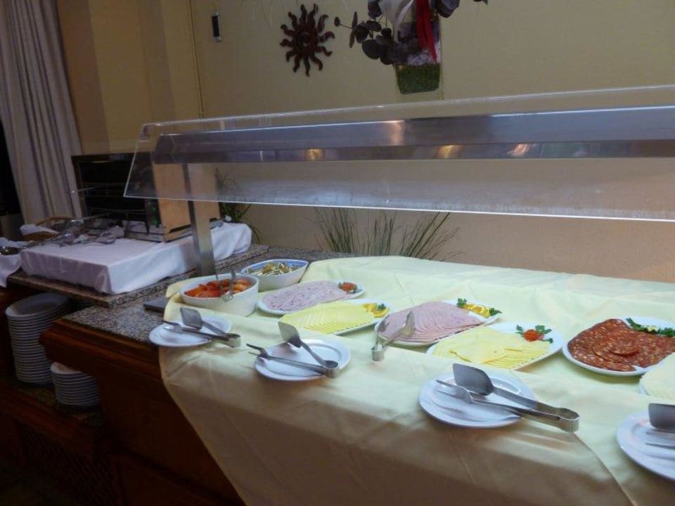 Wurst und Käse zum Frühstück HSM Lago Park