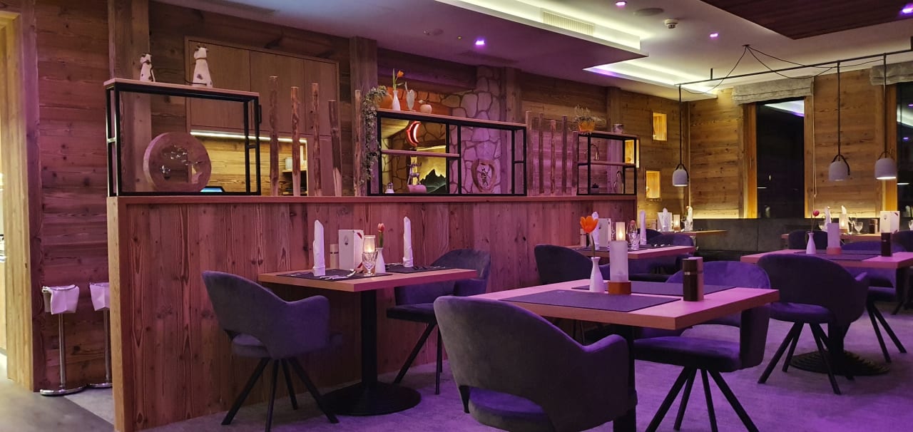 Gastro Alm- & Wellnesshotel Alpenhof