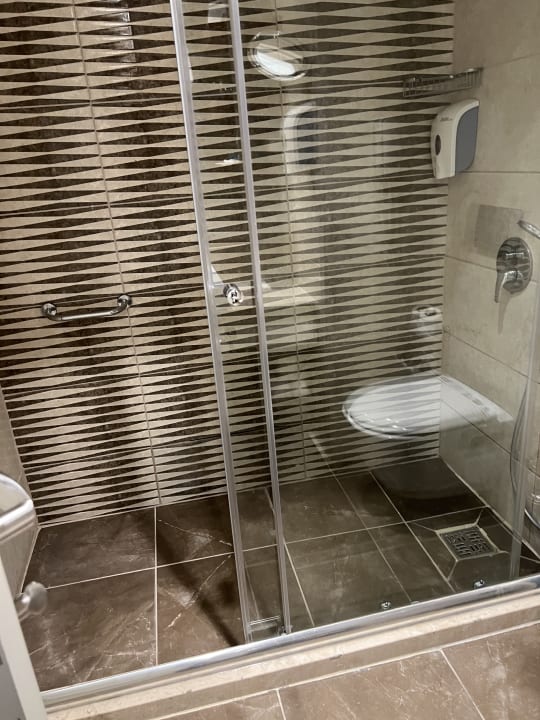 Zimmer Well Palace Side