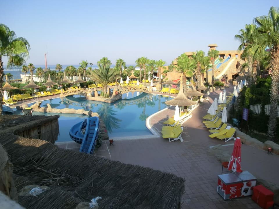 Aqua Park Kamelya Aishen Club