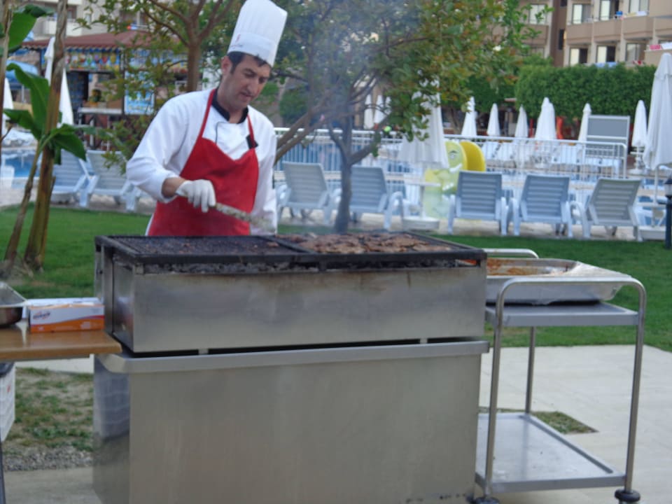Live Cooking am Abend Grand Seker Hotel