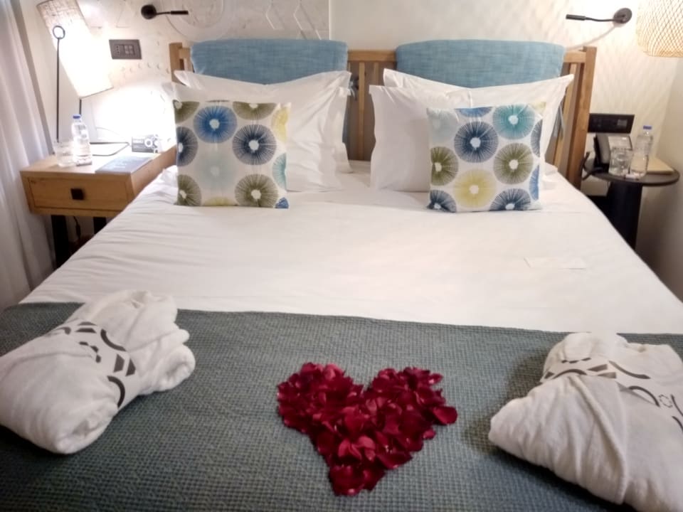 Zimmer Domes Noruz Chania, Autograph Collection