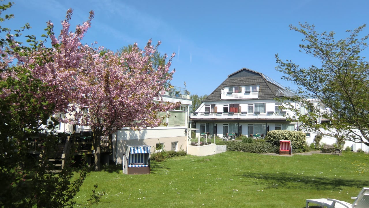 "Gartenanlage" HofHotel Krähenberg (Grömitz) • HolidayCheck (Schleswig