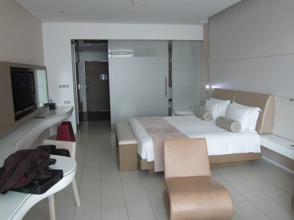 Grosses Zimmer mit Schiebetür zum Bad W Abu Dhabi - Yas Island