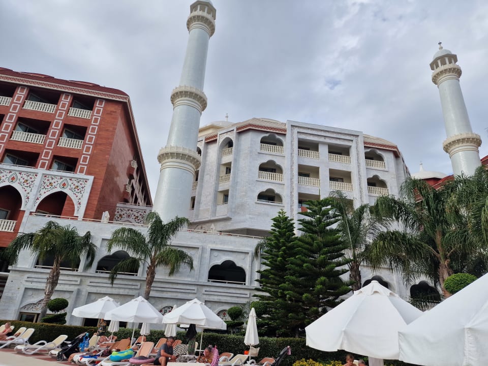 Außenansicht Royal Taj Mahal Hotel