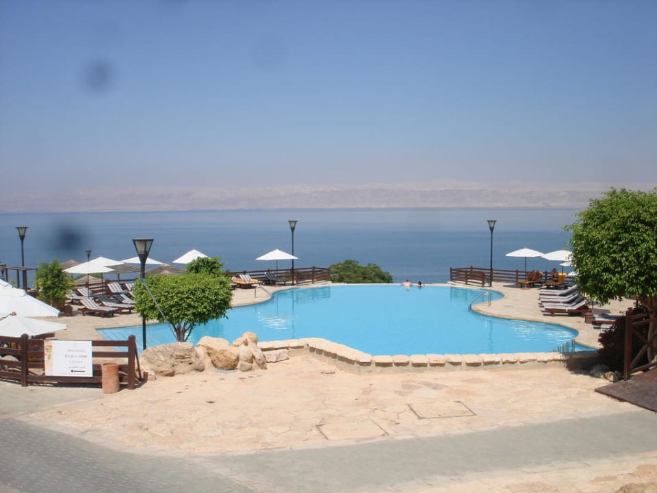 Бассейн с видом на море Dead Sea Marriott Resort & Spa