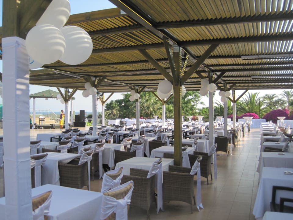 Der "weiße Abend", alles in weiß dekoriert Arcanus Hotels Sorgun