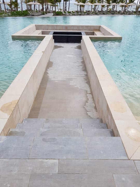 Pool Lopesan Costa Bávaro Resort, Spa & Casino