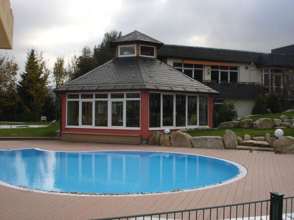 Außenpool Familotel Aparthotel am Rennsteig